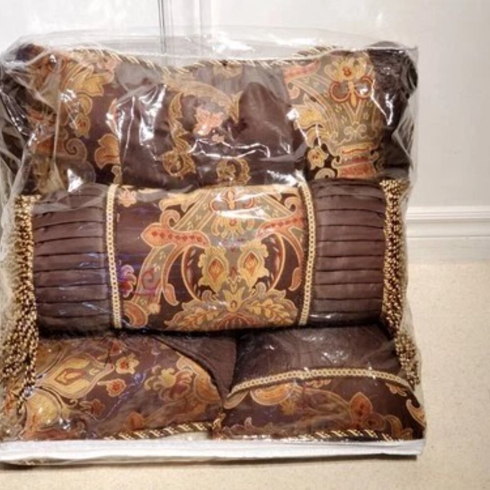 VERSACE Rep 4pc Deluxe Decorative "Ritz Gold Series" Throw Pillows 2 Sided *MINT